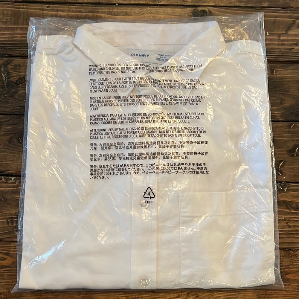 Old Navy XL White Dress Shirt - NEW - Slim Fit, built in Flex